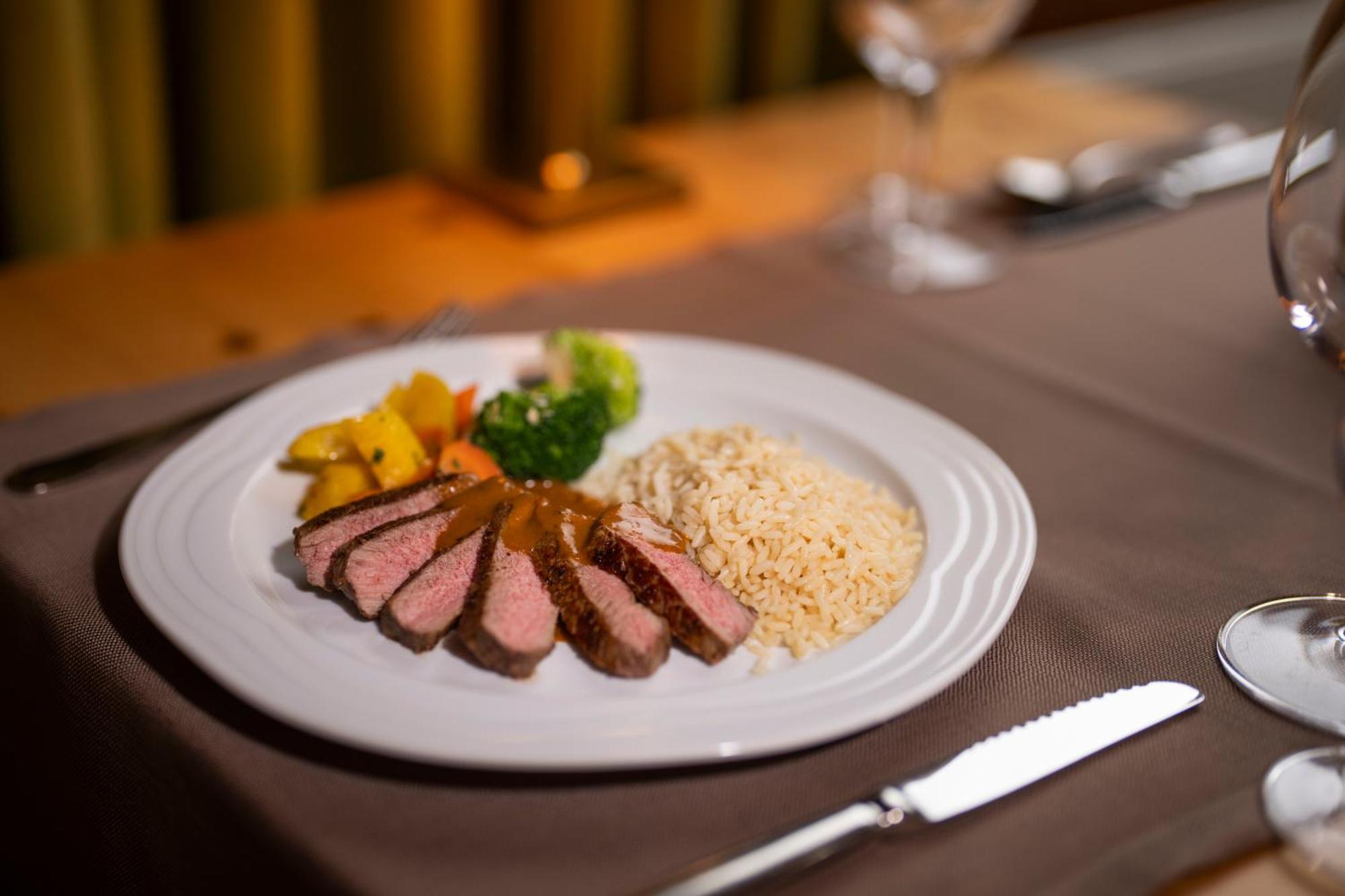 Hotel Helvetia Müstair Zewnętrze zdjęcie
