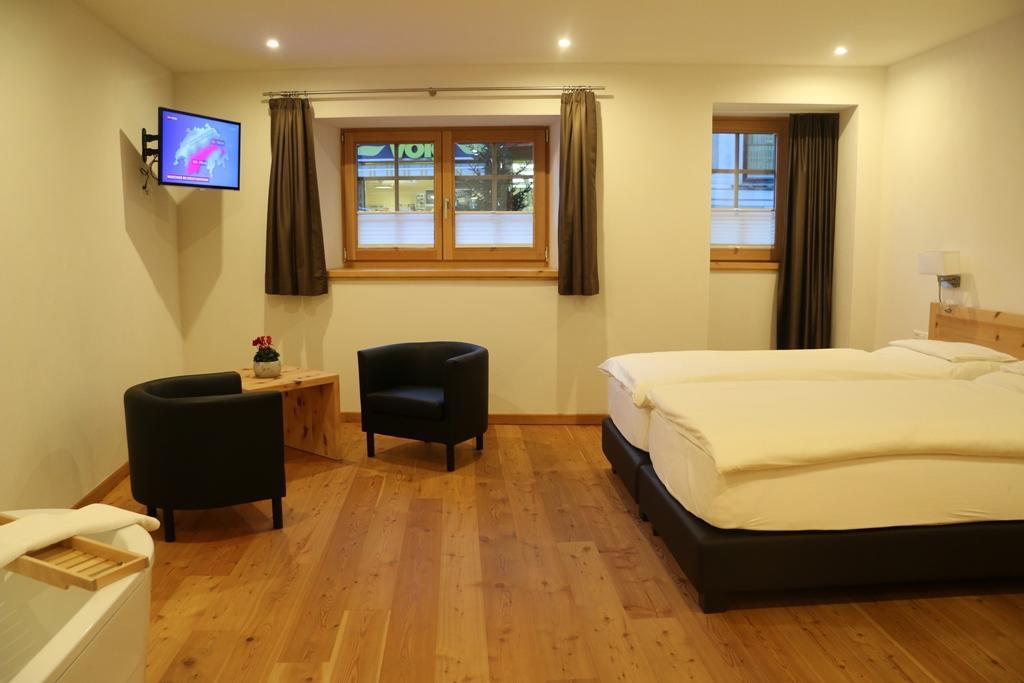 Hotel Helvetia Müstair Zewnętrze zdjęcie